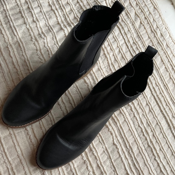 Gap black leather Chelsea boots 7 - Picture 2 of 3